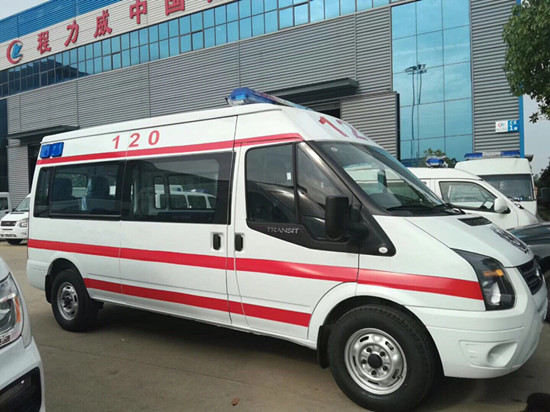 國(guó)六福特新世代V348長(zhǎng)軸中頂救護(hù)車(chē)