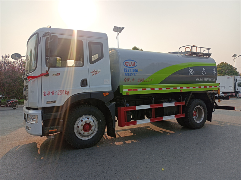 東風(fēng)D9新款10-12噸灑水車(chē)--國(guó)六系列